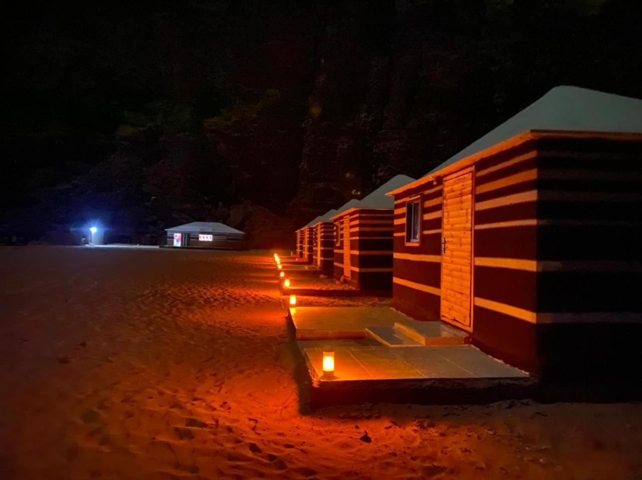 Готель Khazali Mountain Camp Ваді-Рам Екстер'єр фото